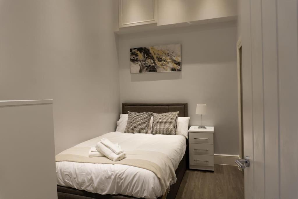 נוטינגהאם Spacious Apartment In City Centre - Free Parking מראה חיצוני תמונה