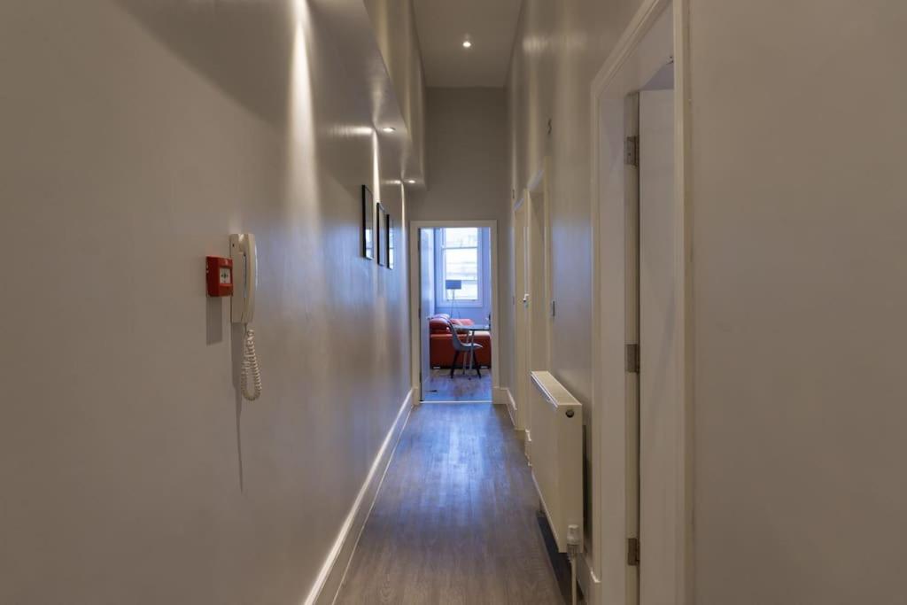 נוטינגהאם Spacious Apartment In City Centre - Free Parking מראה חיצוני תמונה