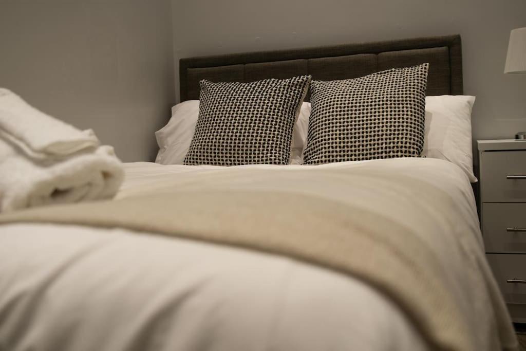 נוטינגהאם Spacious Apartment In City Centre - Free Parking מראה חיצוני תמונה