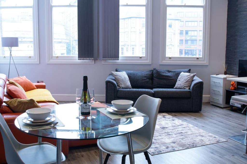נוטינגהאם Spacious Apartment In City Centre - Free Parking מראה חיצוני תמונה