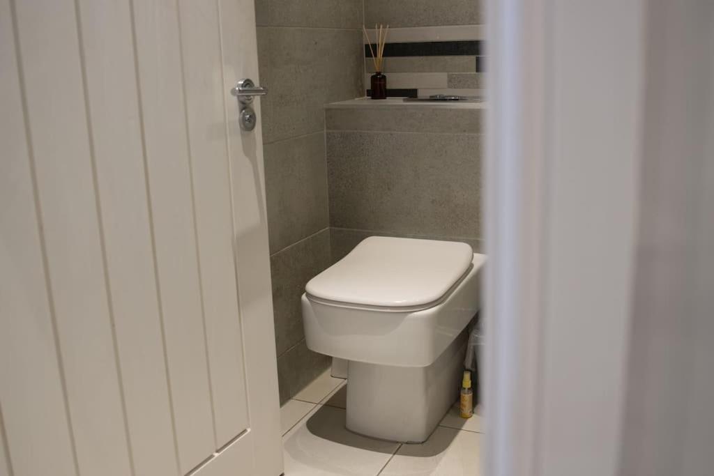 נוטינגהאם Spacious Apartment In City Centre - Free Parking מראה חיצוני תמונה