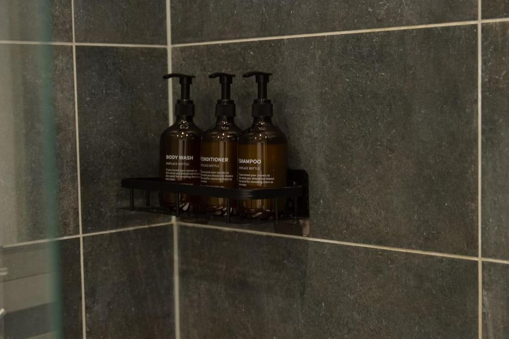 נוטינגהאם Spacious Apartment In City Centre - Free Parking מראה חיצוני תמונה
