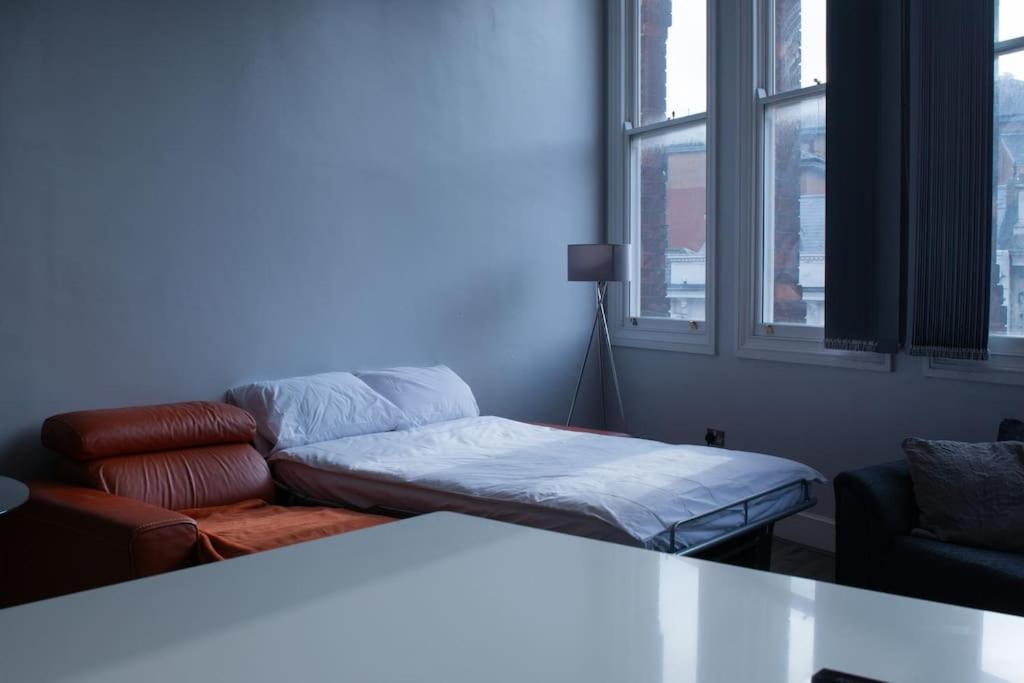 נוטינגהאם Spacious Apartment In City Centre - Free Parking מראה חיצוני תמונה