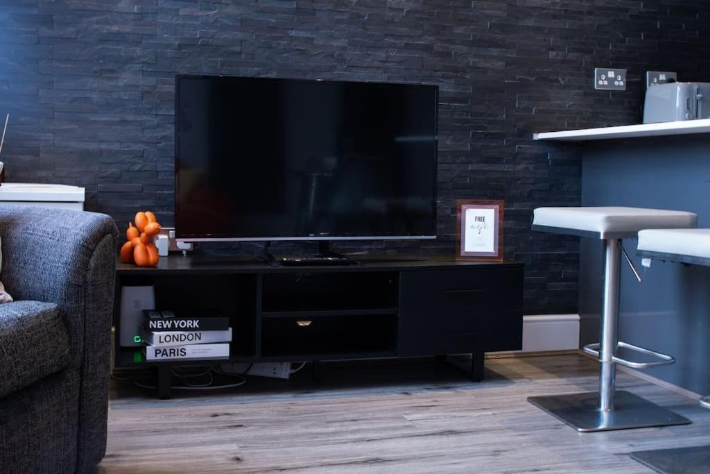 נוטינגהאם Spacious Apartment In City Centre - Free Parking מראה חיצוני תמונה